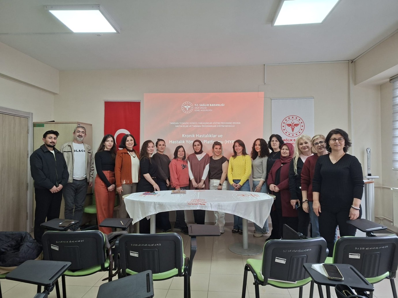 Ünye’de Sağlık Çalışanlarına “Kronik Hastalıklar ve Tarama Programları” Eğitimi