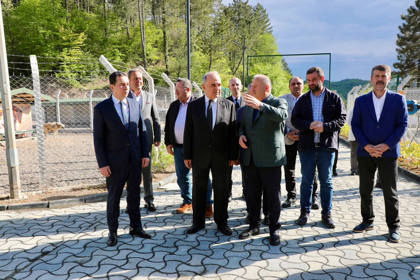 Vali Erol, Ünye’deki Sahipsiz Sokak Hayvanları Barınağı ve Doğal Yaşam Alanını İnceledi