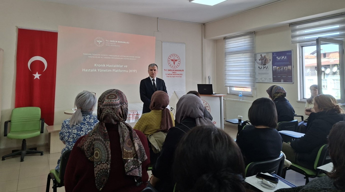 Ünye’de Sağlık Çalışanlarına “Kronik Hastalıklar ve Tarama Programları” Eğitimi